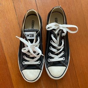 Black Converse Leather 🐞 2/$50